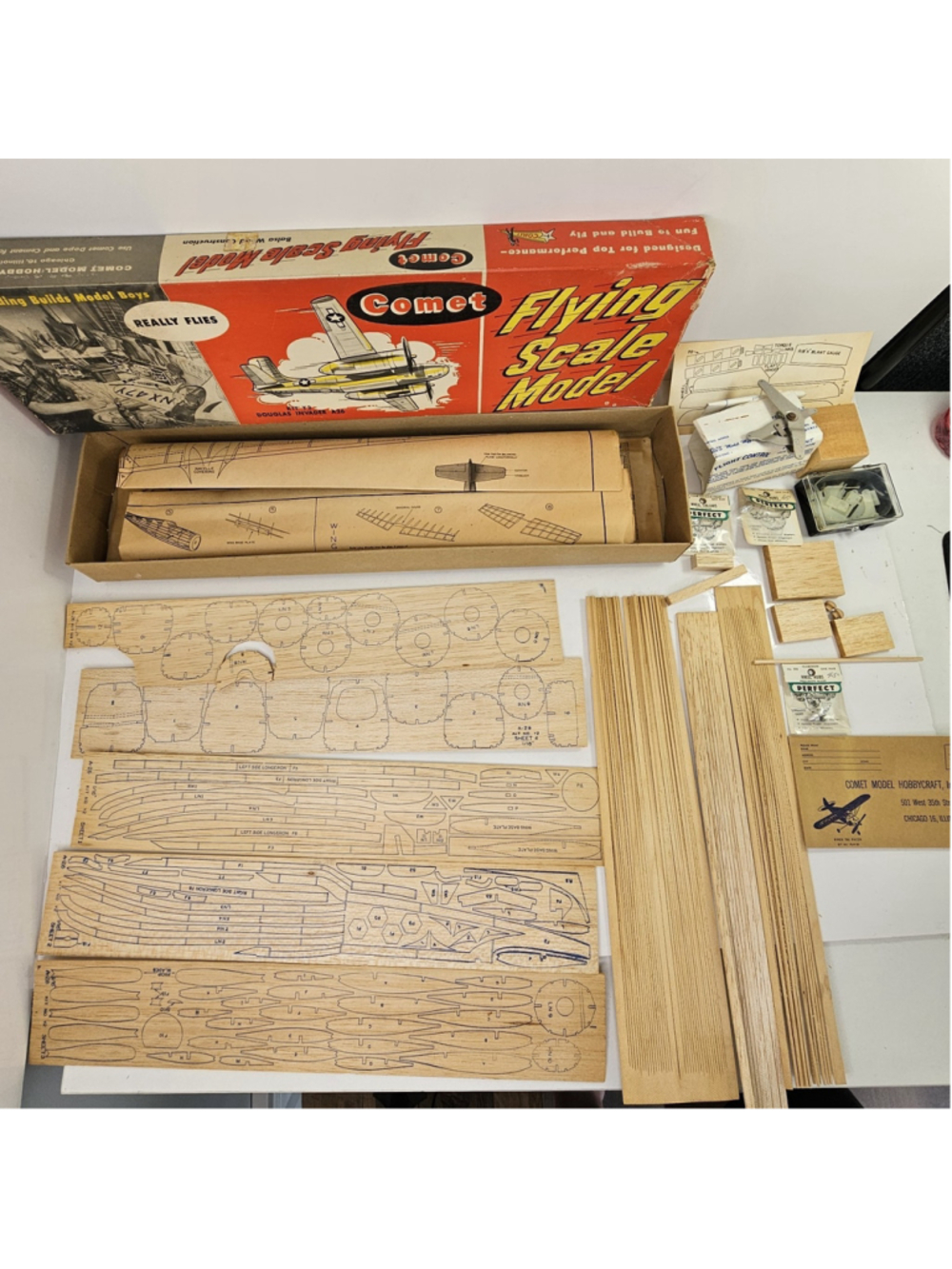 Vintage Comet Douglas Invader A-26 Flying Scale Balsa Model Kit Y2:129 Started